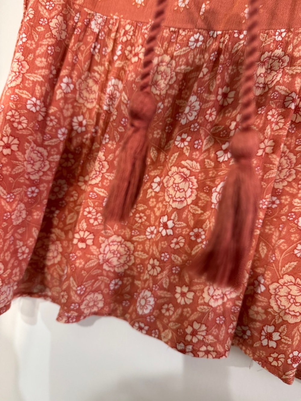 Lucky Brand Peachy Rust Floral Peasant Tunic with Tassel Ties Size L - Picture 4 of 6